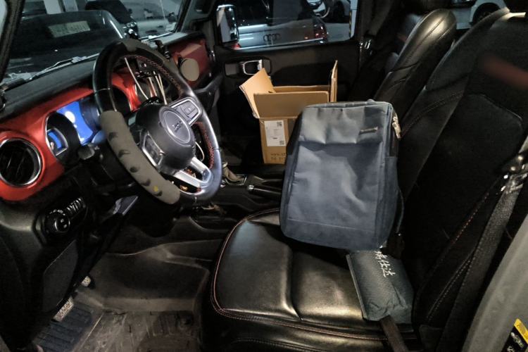 Used Jeep Wrangler 2021 2.0T Robin Hood Four-Door Edition Left Front Seat