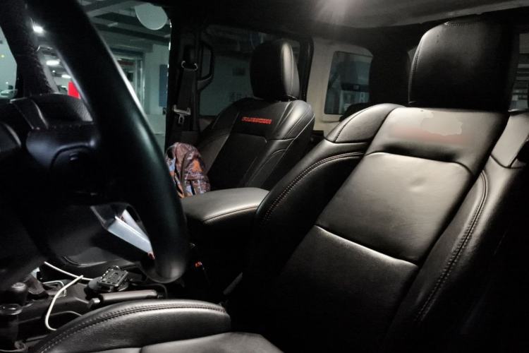 Used Jeep Wrangler 2021 2.0T Robin Hood Four-Door Edition Left Front Seat