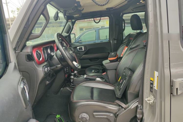 Used Jeep Wrangler 2021 2.0T Robin Hood Four-Door Edition Left Front Seat