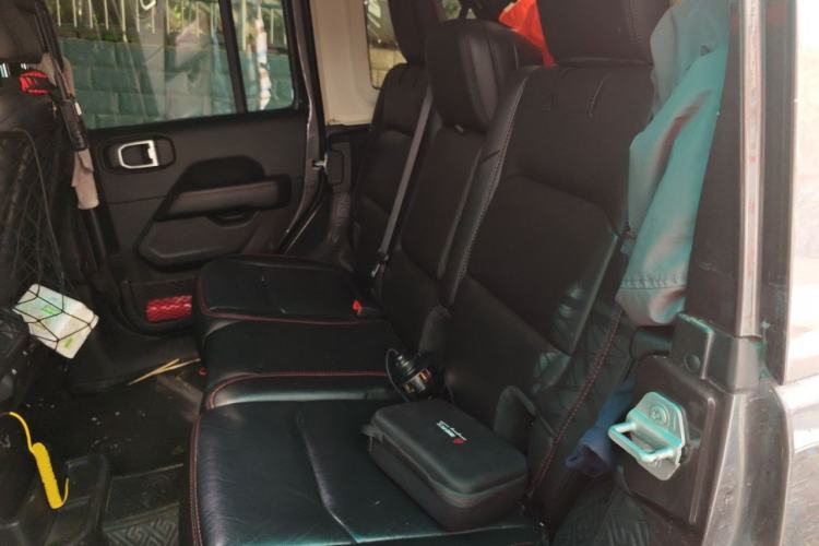 Used Jeep Wrangler 2021 2.0T Robin Hood Four-Door Edition Left Rear Seat