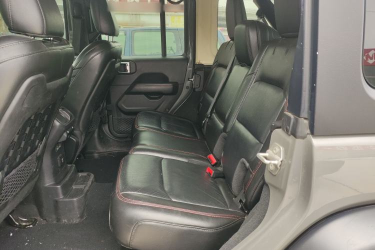 Used Jeep Wrangler 2021 2.0T Robin Hood Four-Door Edition Left Rear Seat
