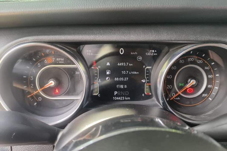 Used Jeep Wrangler 2021 2.0T 80th Anniversary Edition Odometer Close Up