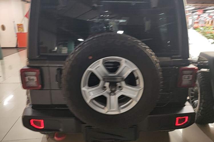 Used Jeep Wrangler 2021 2.0T Sahara Four-Door Edition Rear