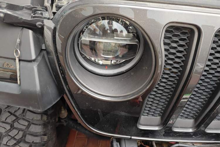 Used Jeep Wrangler 2021 2.0T Robin Hood Four-Door Edition Right Front Headlight