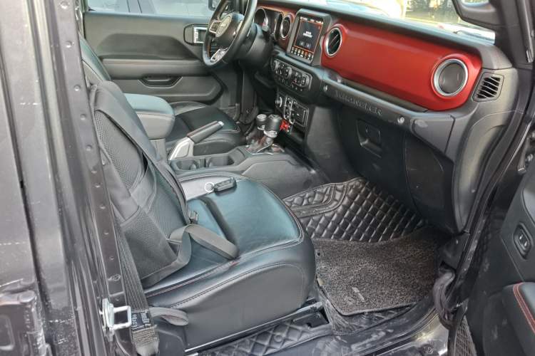 Used Jeep Wrangler 2021 2.0T Robin Hood Four-Door Edition Right Front Seat