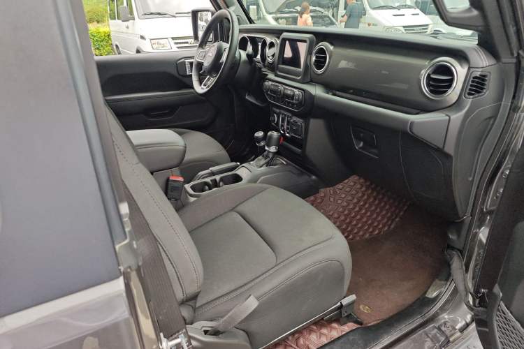 Used Jeep Wrangler 2021 2.0T Sahara Two-Door Edition Right Front Seat