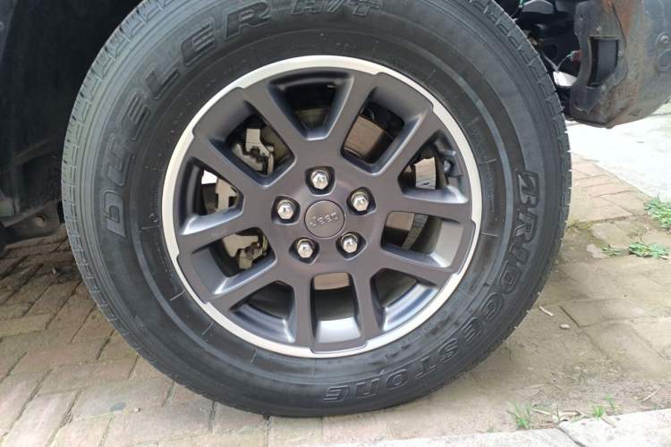 Used Jeep Wrangler 2021 2.0T 80th Anniversary Edition Right Front Wheel Hub
