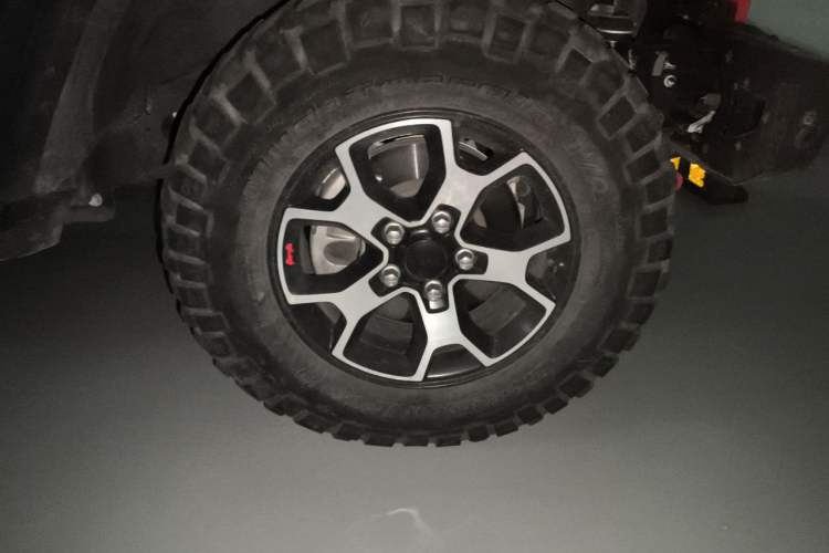 Used Jeep Wrangler 2021 2.0T Robin Hood Four-Door Edition Right Front Wheel Hub