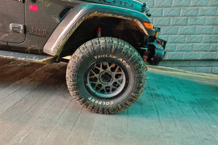 Used Jeep Wrangler 2021 2.0T Robin Hood Four-Door Edition Right Front Wheel Hub