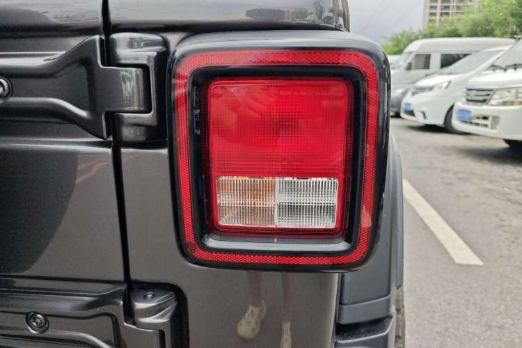 Used Jeep Wrangler 2021 2.0T Sahara Two-Door Edition Right Rear Taillight