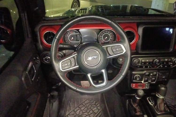 Used Jeep Wrangler 2021 2.0T Robin Hood Four-Door Edition Steering Wheel