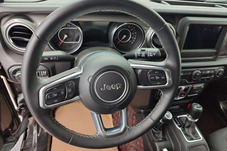 Used Jeep Wrangler 2021 2.0T Sahara Two-Door Edition Steering Wheel