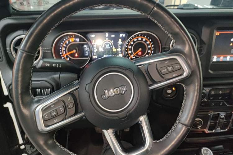 Used Jeep Wrangler 2021 2.0T Sahara Four-Door Edition Steering Wheel