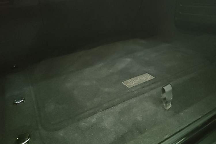 Used Jeep Wrangler 2021 2.0T Sahara Four-Door Edition Trunk