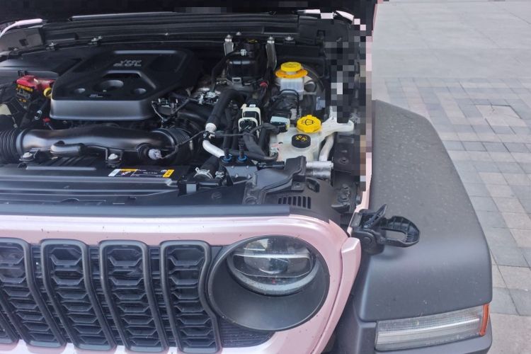 Used Jeep Wrangler 2021 2.0T Robin Hood Four-Door Edition Engine Bay Left