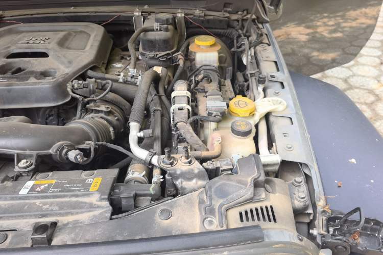Used Jeep Wrangler 2021 2.0T Robin Hood Four-Door Edition Engine Bay Left