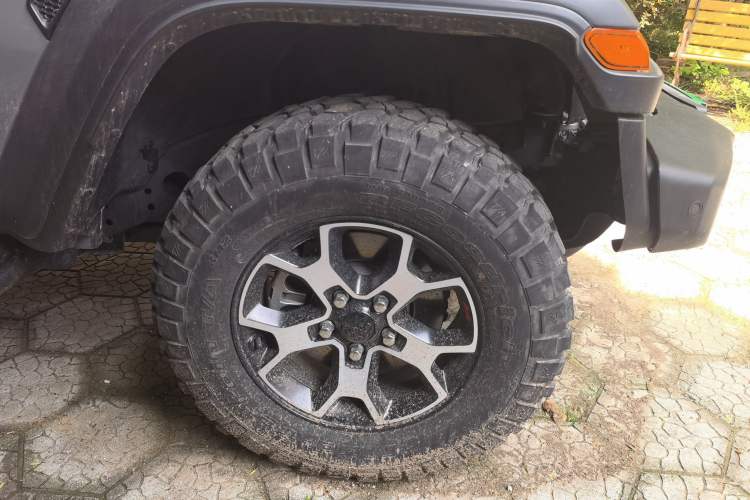 Used Jeep Wrangler 2021 2.0T Robin Hood Four-Door Edition Right Front Wheel Hub