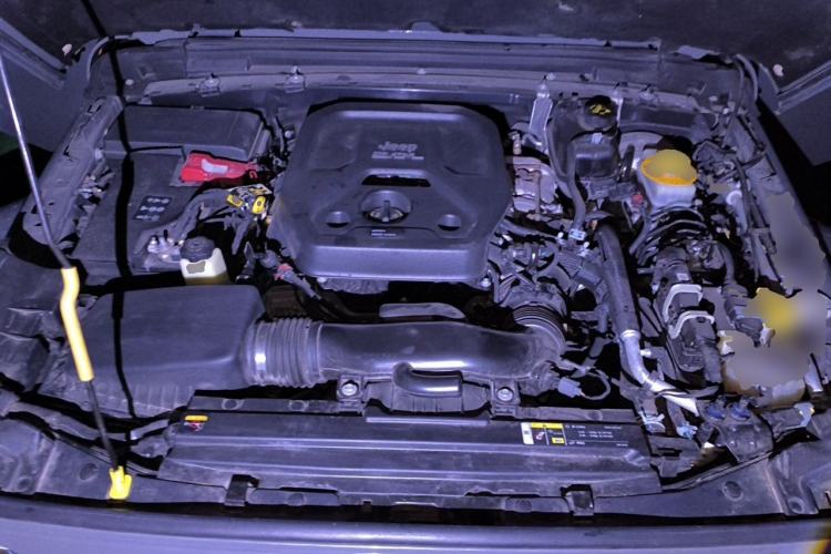 Used Jeep Wrangler 2021 2.0T Sahara Four-Door Edition Engine Bay