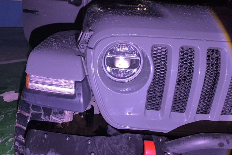 Used Jeep Wrangler 2021 2.0T Sahara Four-Door Edition Exterior 6