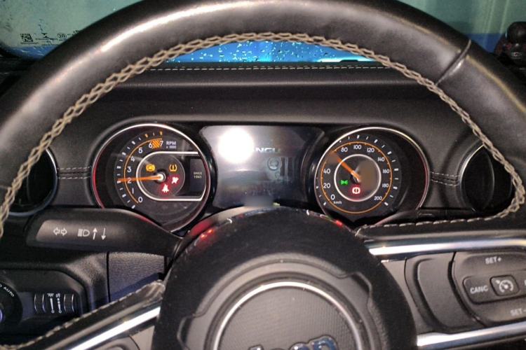 Used Jeep Wrangler 2021 2.0T Sahara Four-Door Edition Instrument Cluster