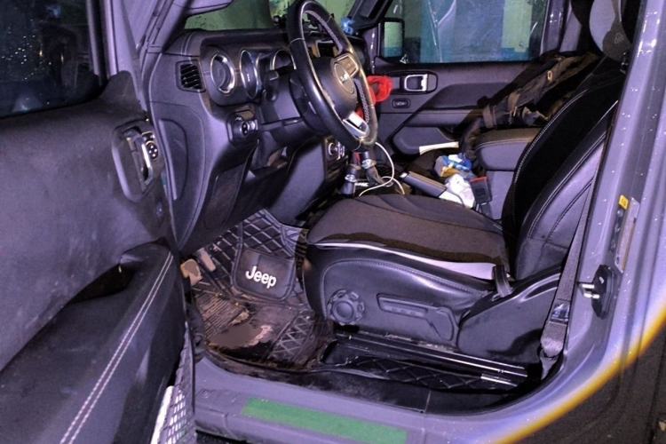 Used Jeep Wrangler 2021 2.0T Sahara Four-Door Edition Interior 3