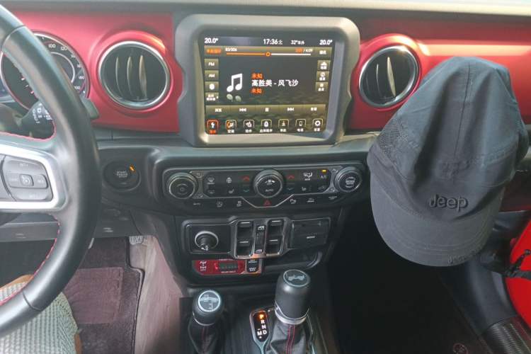 Used Jeep Wrangler 2021 2.0T Robin Hood Four-Door Edition Audio And AC Panel