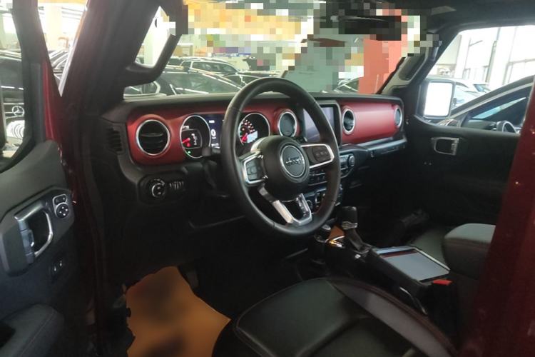 Used Jeep Wrangler 2021 2.0T Robin Hood Four-Door Edition Center Console