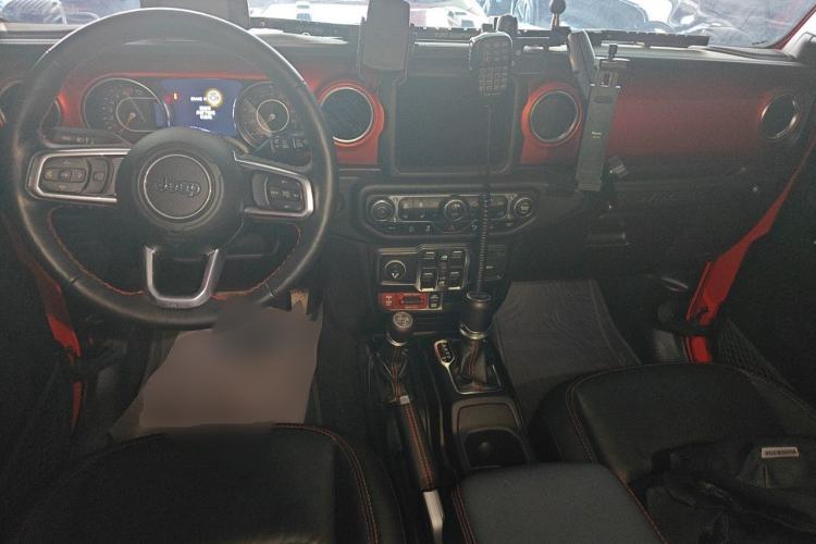 Used Jeep Wrangler 2021 2.0T Robin Hood Four-Door Edition Center Console