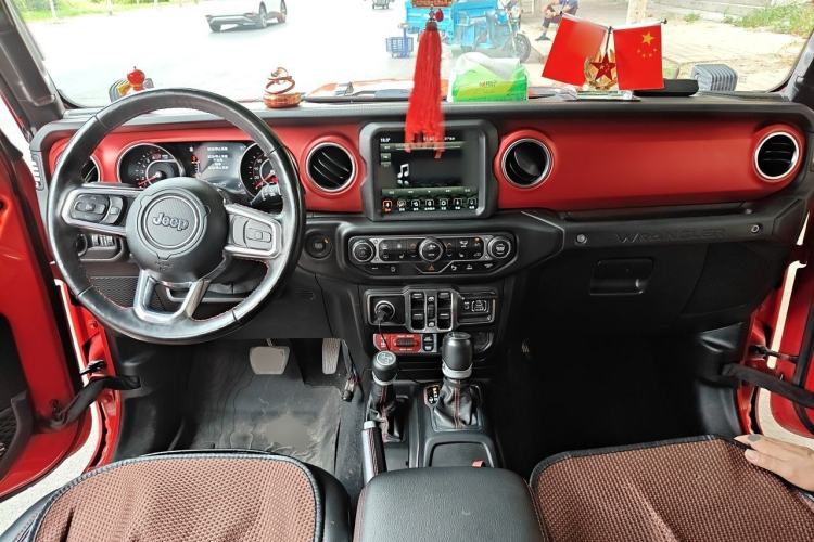 Used Jeep Wrangler 2021 2.0T Robin Hood Four-Door Edition Center Console