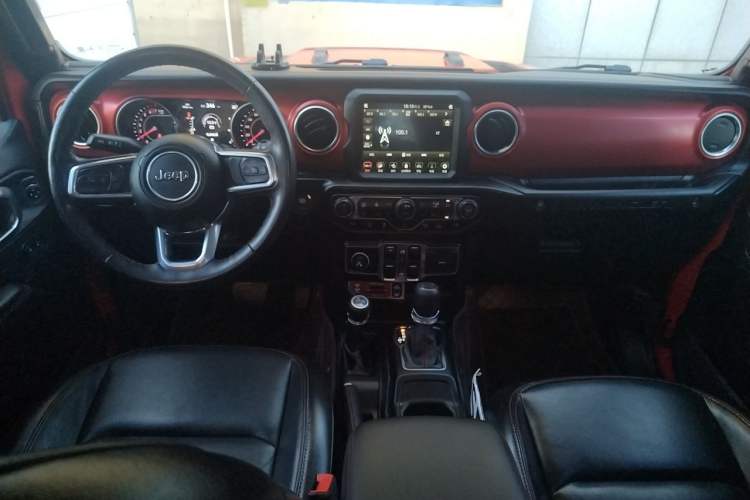 Used Jeep Wrangler 2021 2.0T Robin Hood Four-Door Edition Center Console