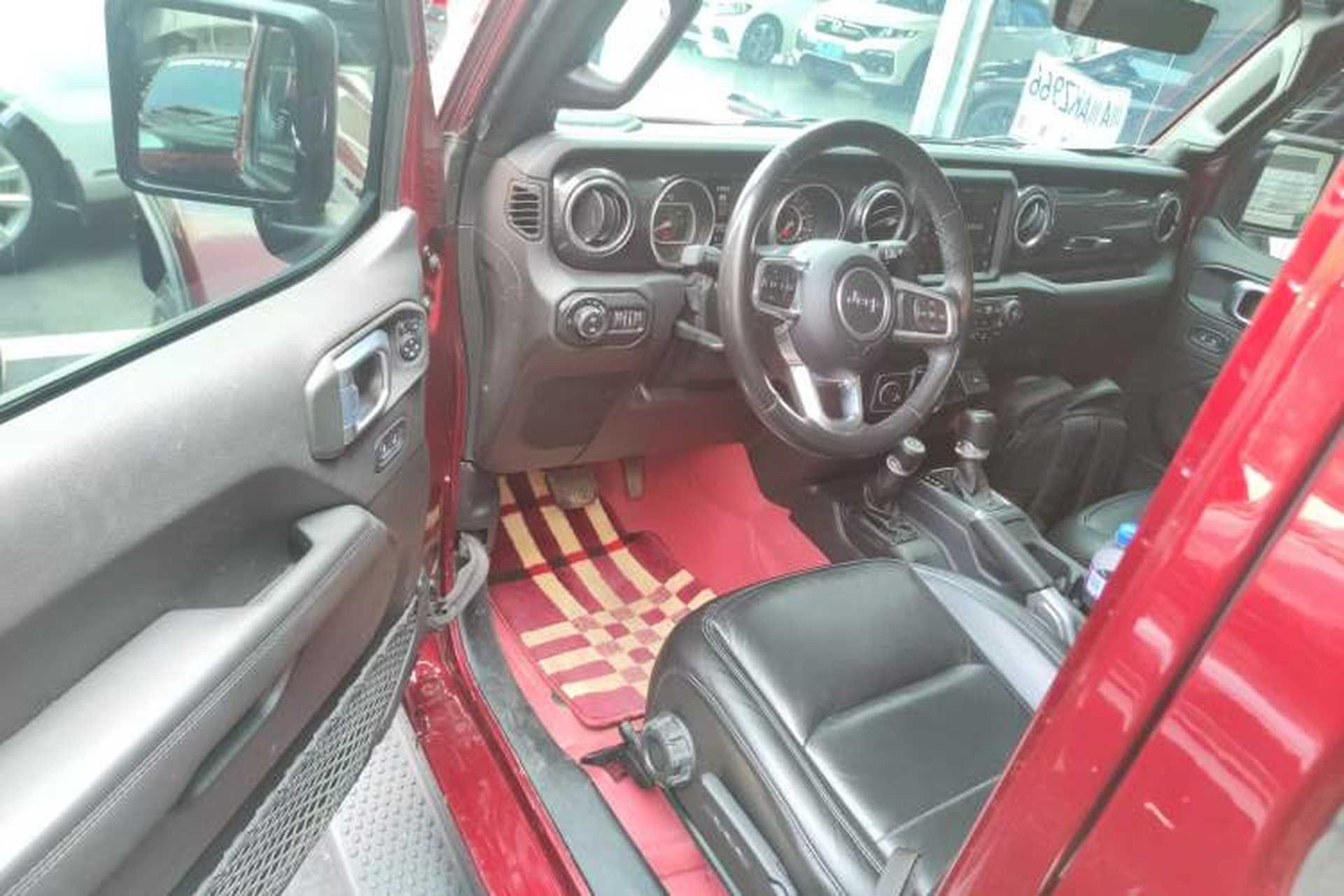 Used Jeep Wrangler 2021 2.0T Sahara Four-Door Edition Driver Seat