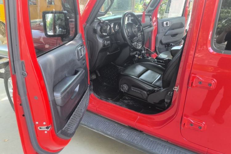 Used Jeep Wrangler 2021 2.0T Sahara Four-Door Edition Driver Seat