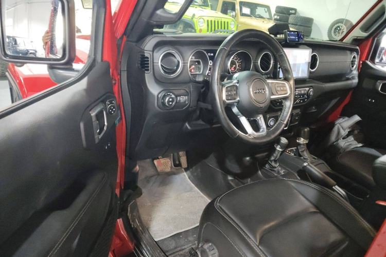 Used Jeep Wrangler 2021 2.0T Sahara Four-Door Edition Driver Seat