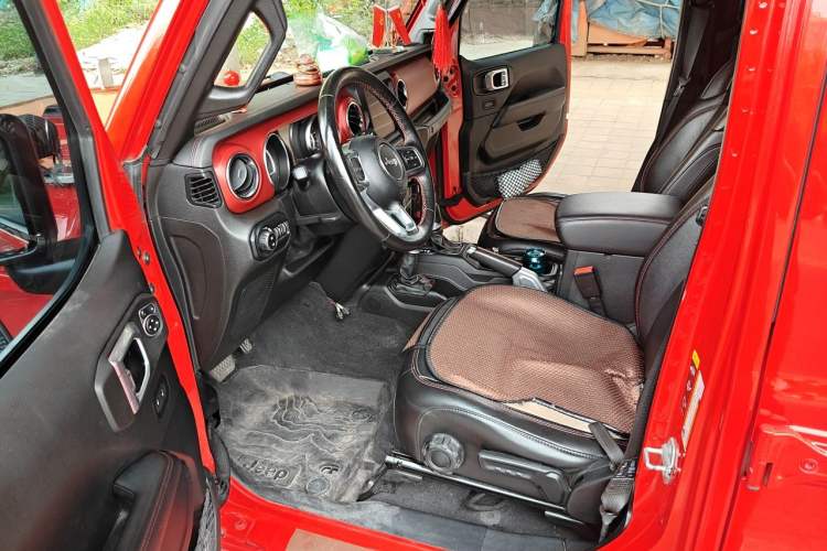 Used Jeep Wrangler 2021 2.0T Robin Hood Four-Door Edition Driver Seat