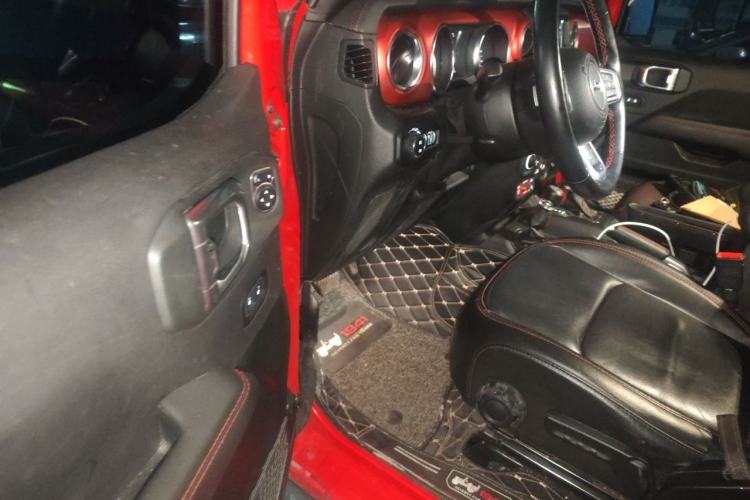 Used Jeep Wrangler 2021 2.0T Robin Hood Four-Door Edition Driver Seat