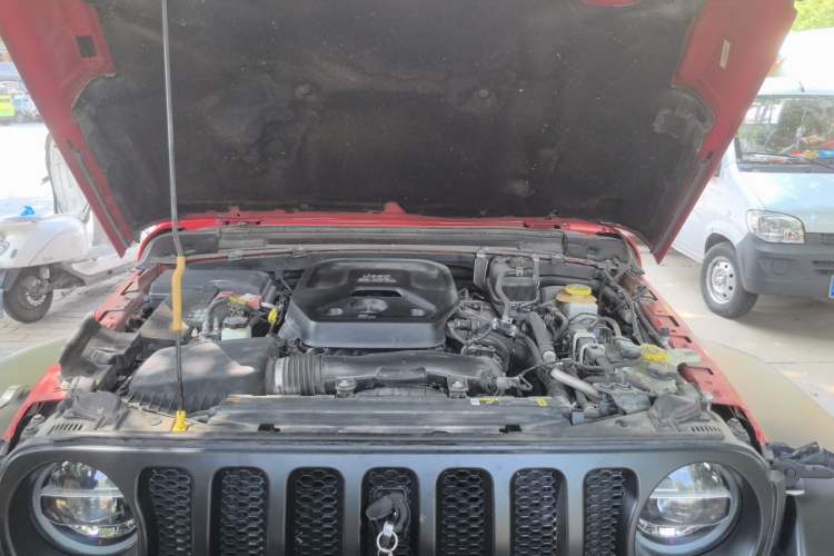 Used Jeep Wrangler 2021 2.0T Sahara Four-Door Edition Engine Bay