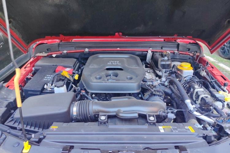 Used Jeep Wrangler 2021 2.0T Robin Hood Four-Door Edition Engine Bay
