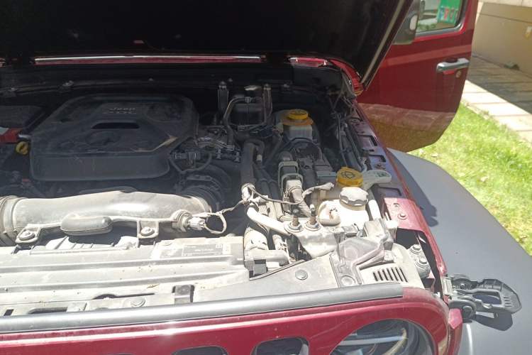 Used Jeep Wrangler 2021 2.0T Robin Hood Four-Door Edition Engine Bay Left