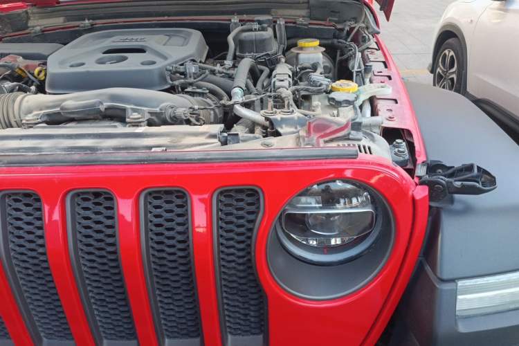 Used Jeep Wrangler 2021 2.0T Robin Hood Four-Door Edition Engine Bay Left