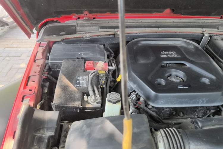Used Jeep Wrangler 2021 2.0T Sahara Four-Door Edition Engine Bay Right