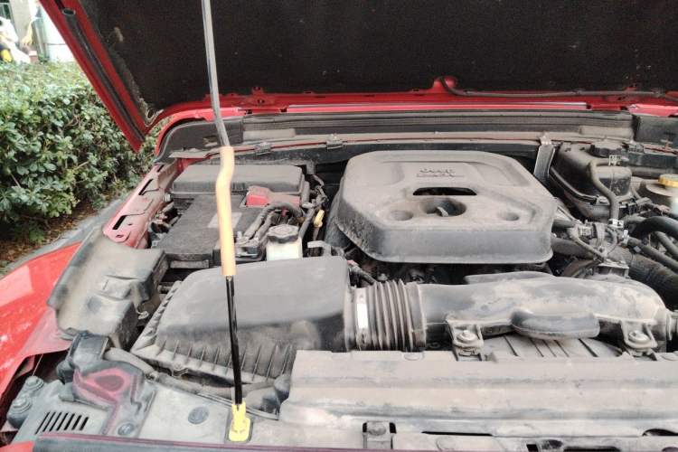 Used Jeep Wrangler 2021 2.0T Sahara Four-Door Edition Engine Bay Right