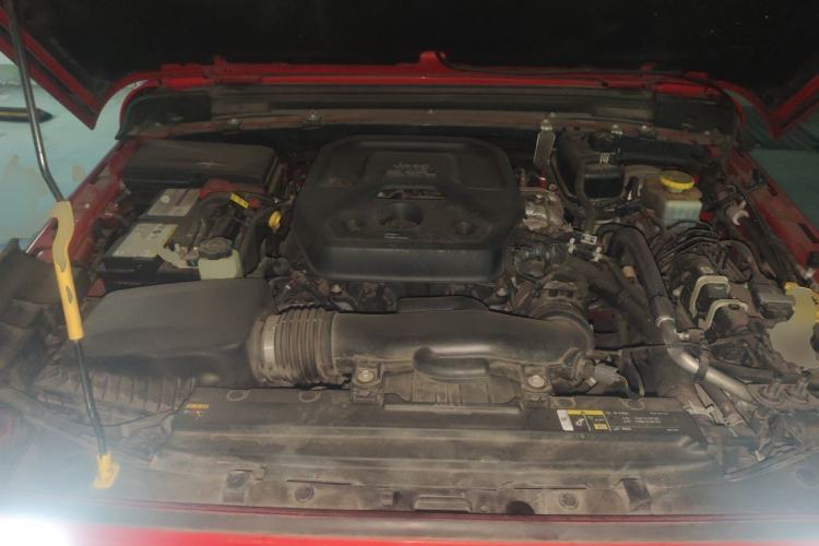 Used Jeep Wrangler 2021 2.0T Robin Hood Four-Door Edition Engine Bay
