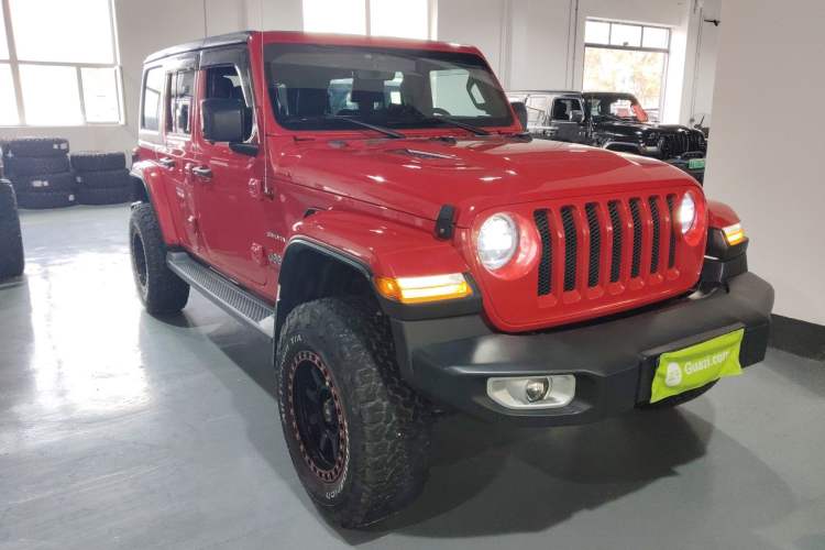 Used Jeep Wrangler 2021 2.0T Sahara Four-Door Edition Front Right 45 Deg