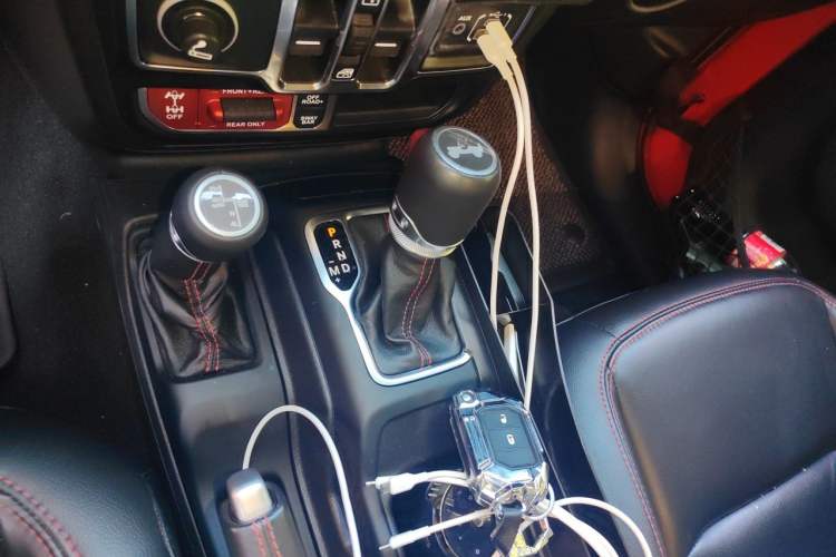 Used Jeep Wrangler 2021 2.0T Robin Hood Four-Door Edition Gear Lever