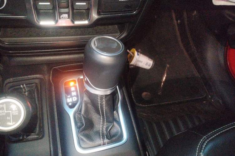 Used Jeep Wrangler 2021 2.0T Sahara Four-Door Edition Gear Lever