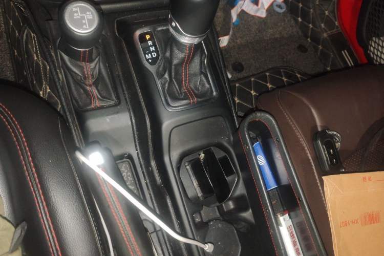 Used Jeep Wrangler 2021 2.0T Robin Hood Four-Door Edition Gear Lever