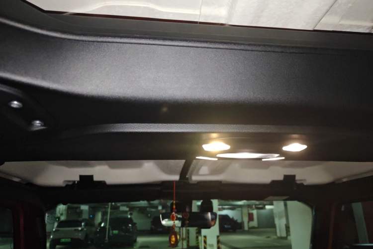 Used Jeep Wrangler 2021 2.0T Robin Hood Four-Door Edition Headliner