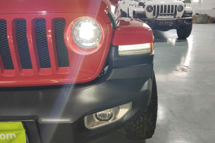 Used Jeep Wrangler 2021 2.0T Sahara Four-Door Edition Left Front Headlight