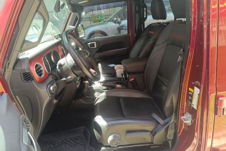 Used Jeep Wrangler 2021 2.0T Robin Hood Four-Door Edition Left Front Seat