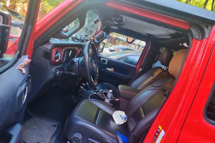Used Jeep Wrangler 2021 2.0T Robin Hood Four-Door Edition Left Front Seat